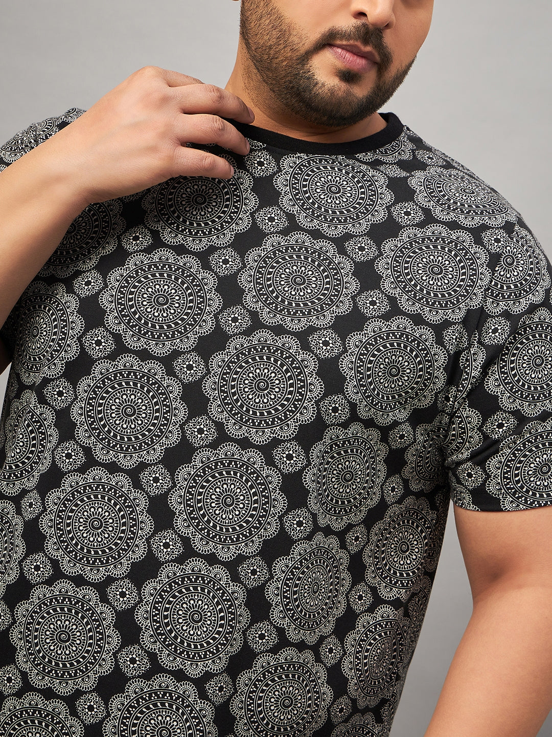 Austivo Printed Men Round Neck Multicolor T-Shirt