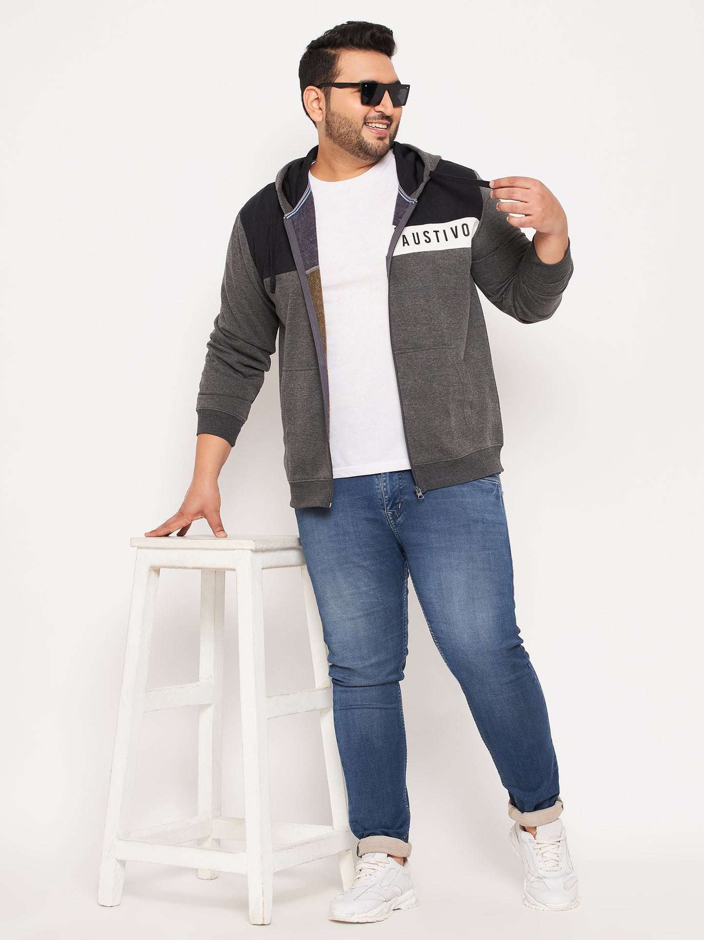 Austivo Men's Sweatshirt