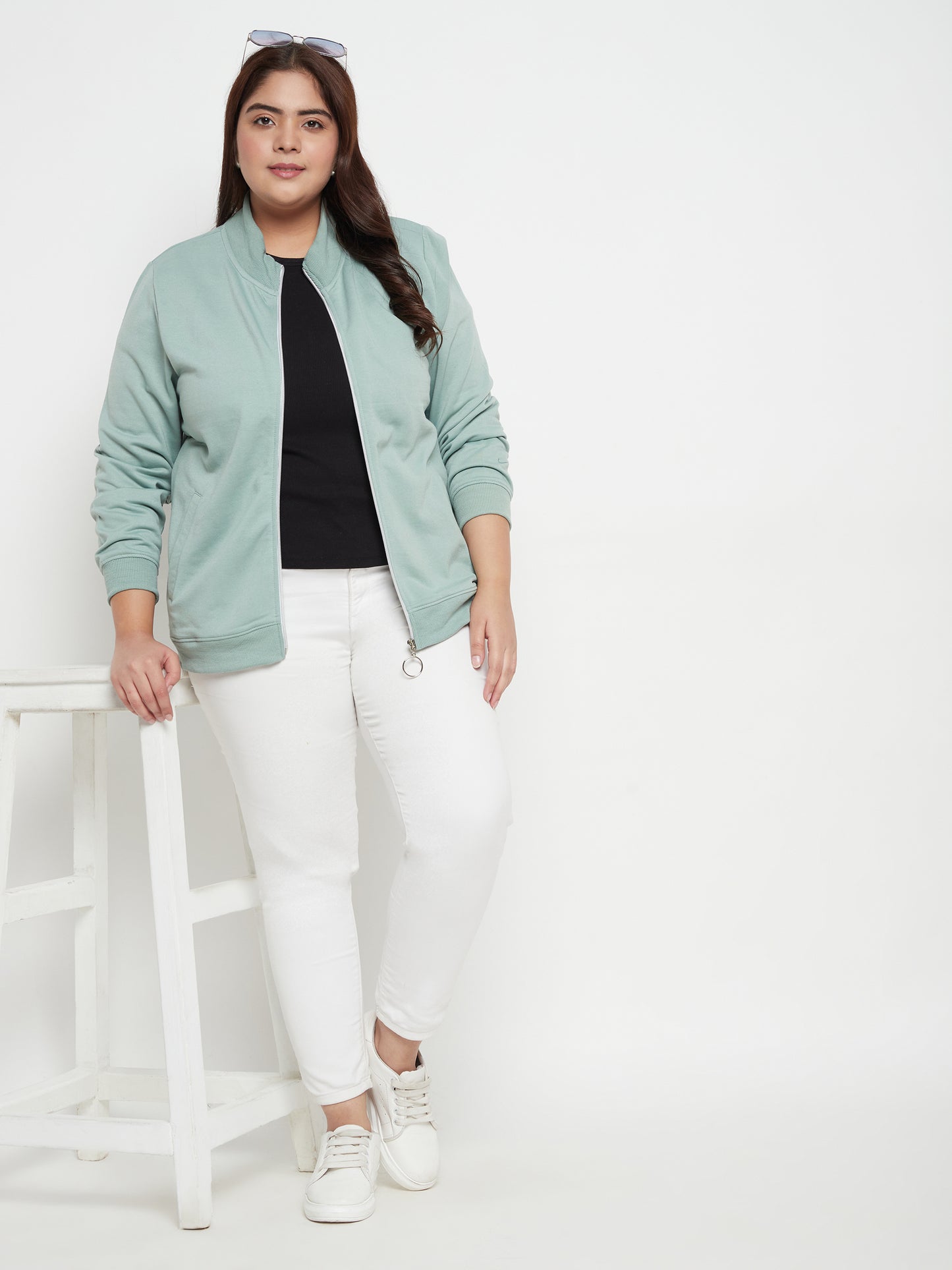 Austivo Women Solid Sweatshirt