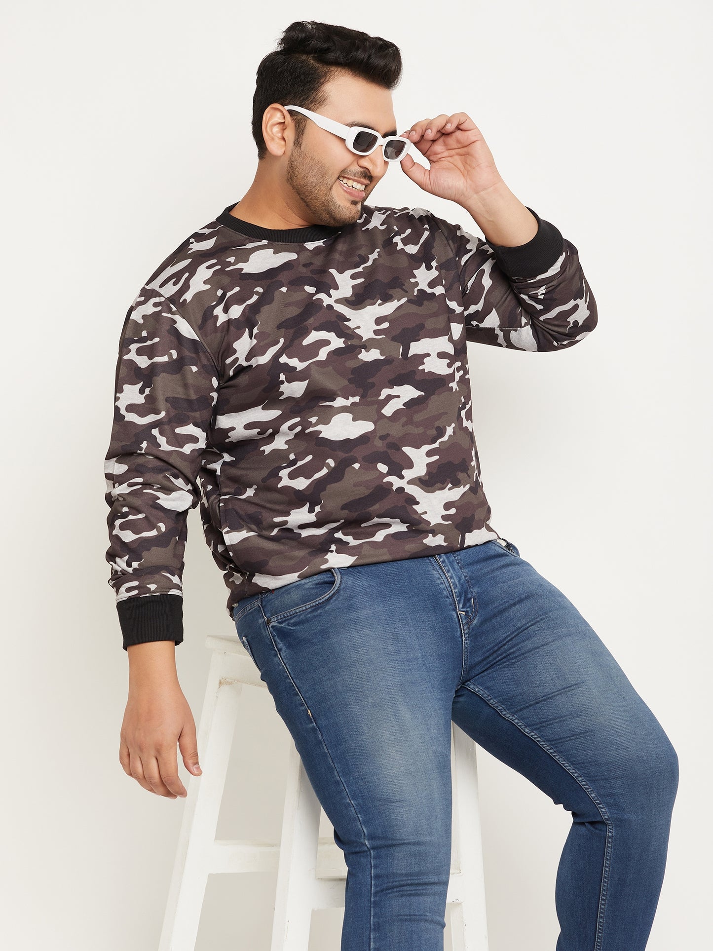 Austivo Men's Sweatshirt