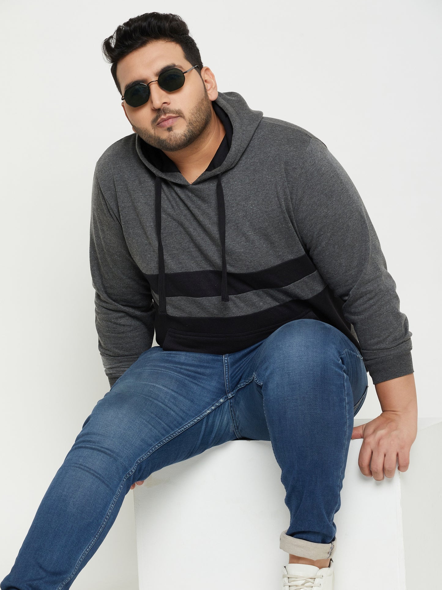 Austivo Men's Sweatshirt