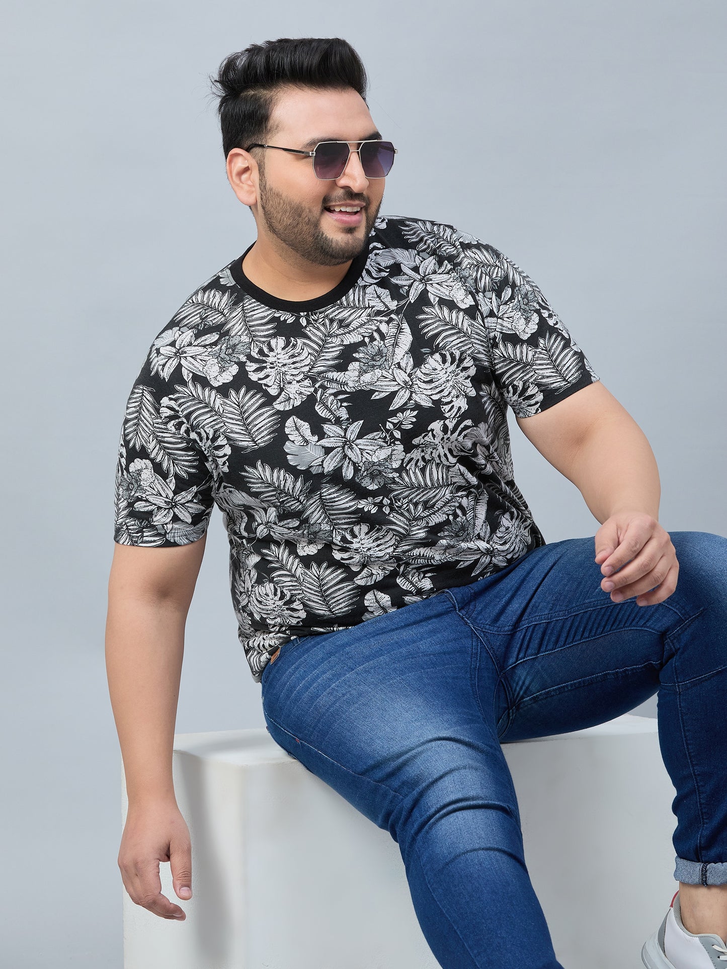 Austivo Men Round Neck Multicolor T-Shirt