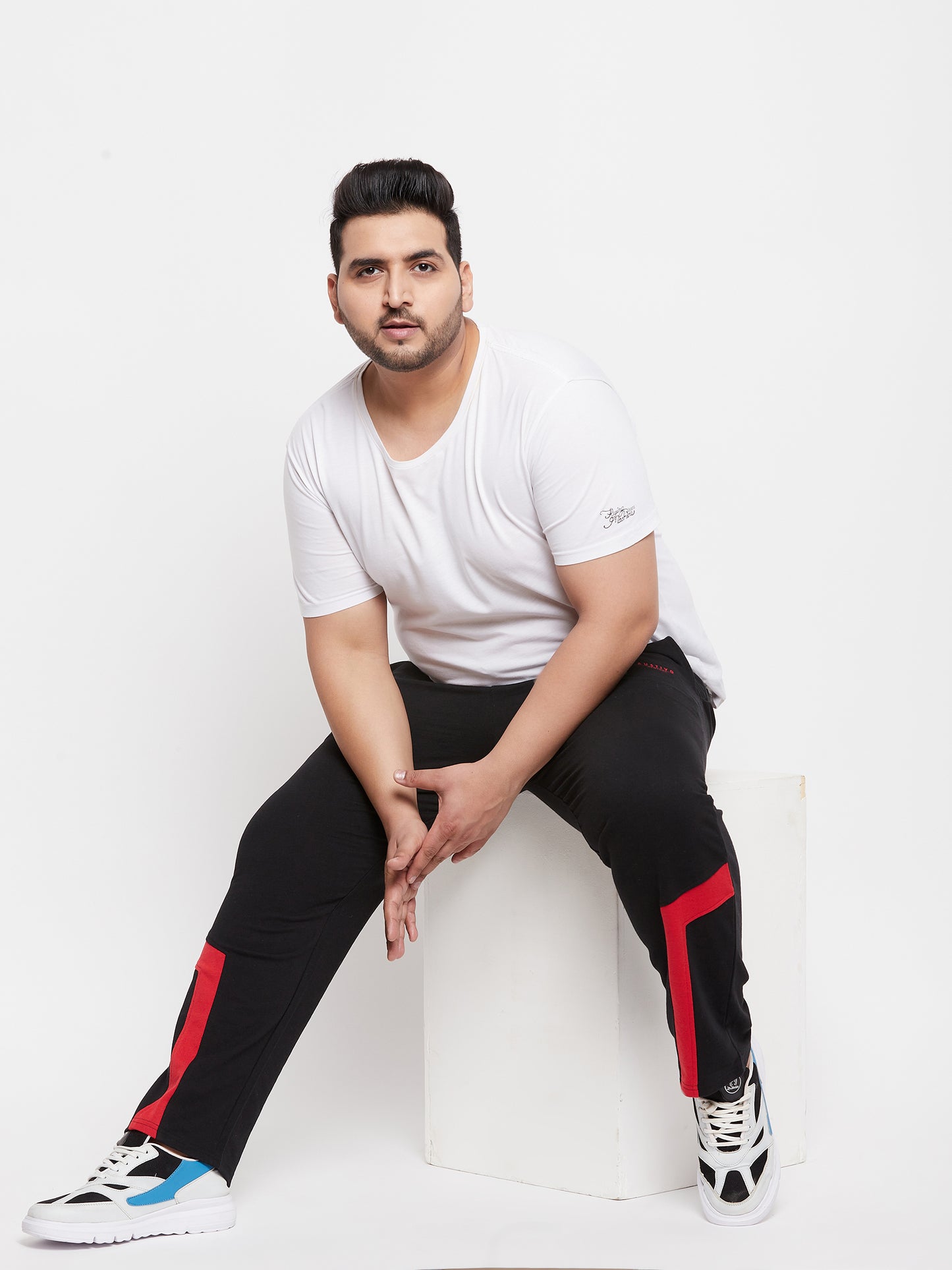 Austivo Men Black Track Pants