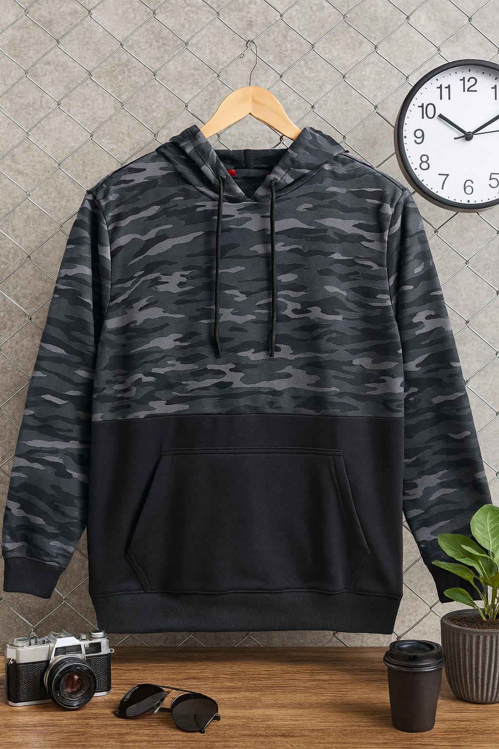 Austivo Men's Sweatshirt