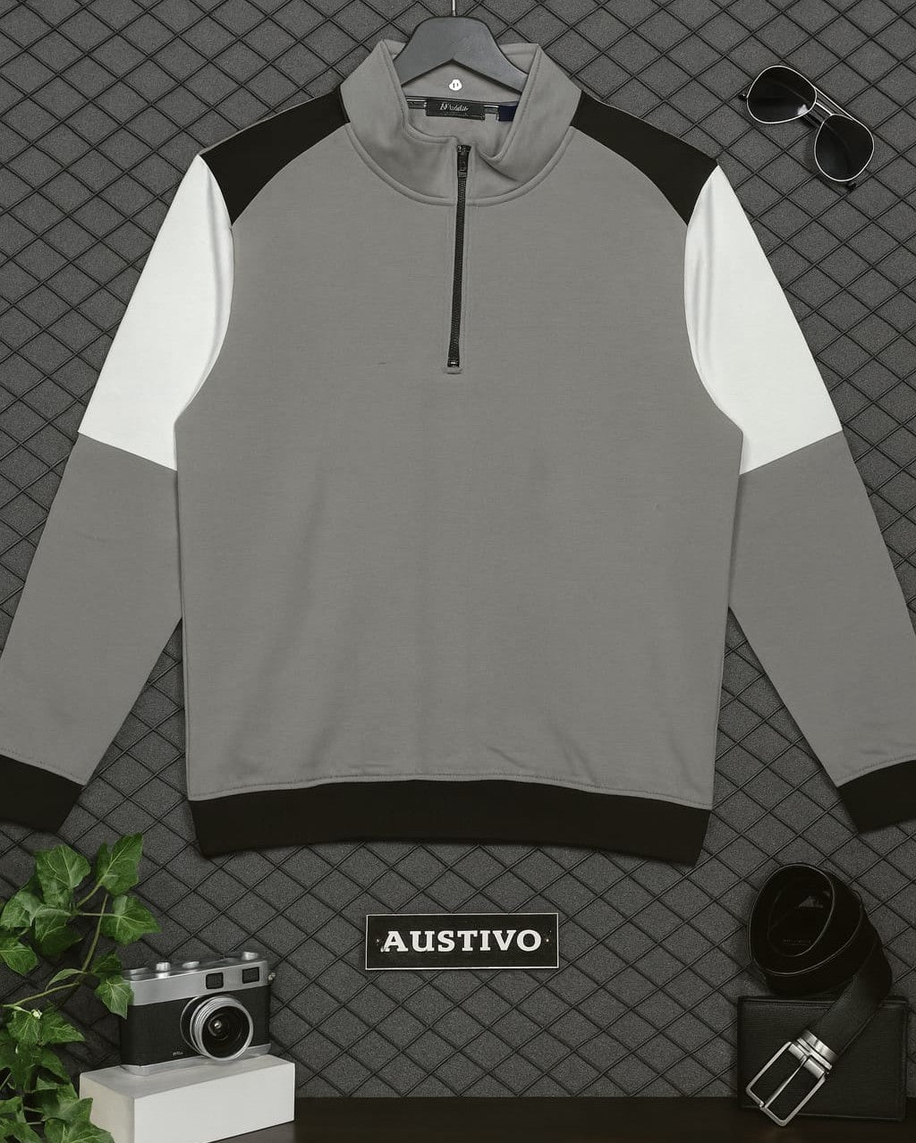 Austivo Men's Sweatshirt