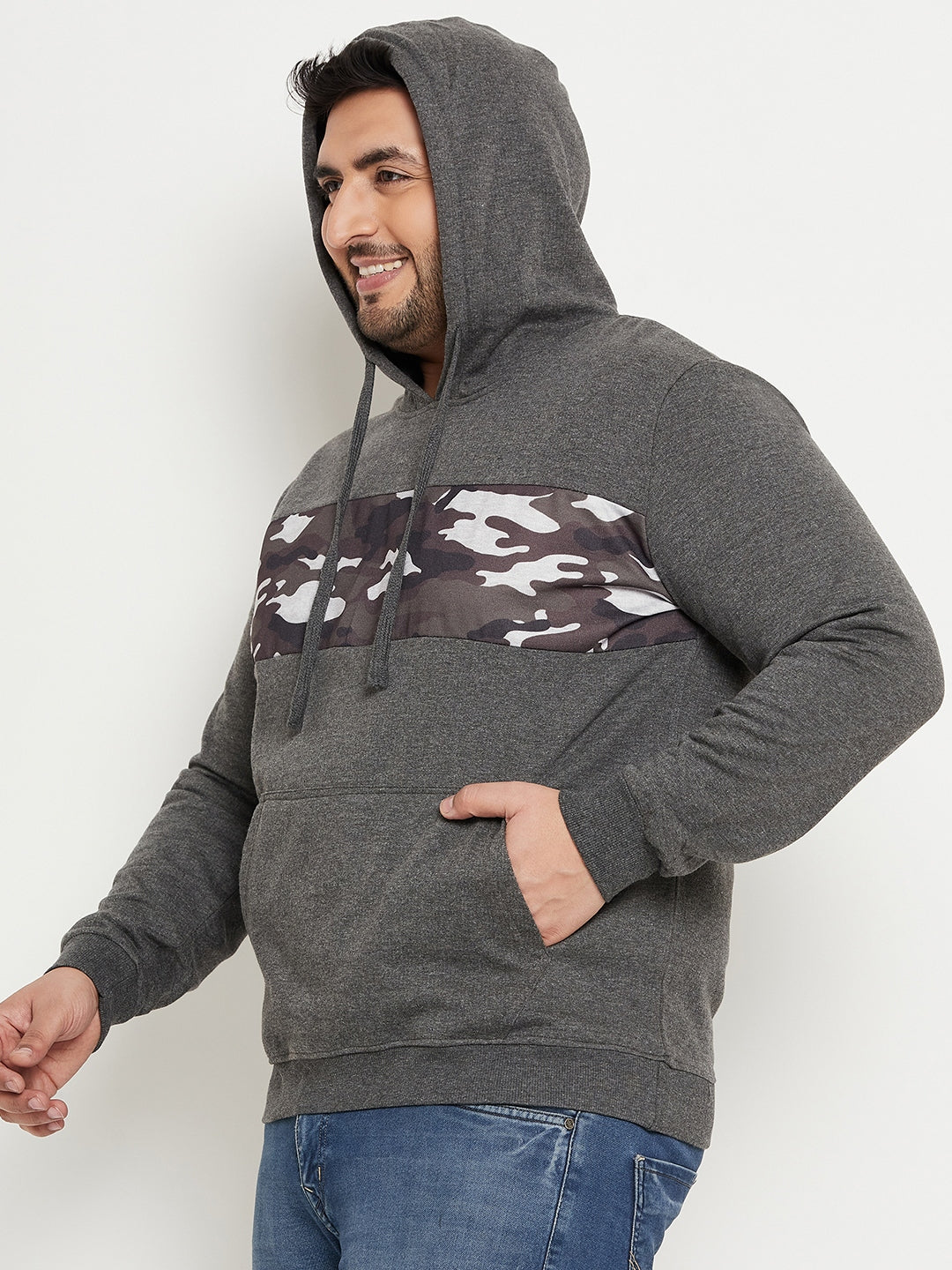 Austivo Men's Sweatshirt