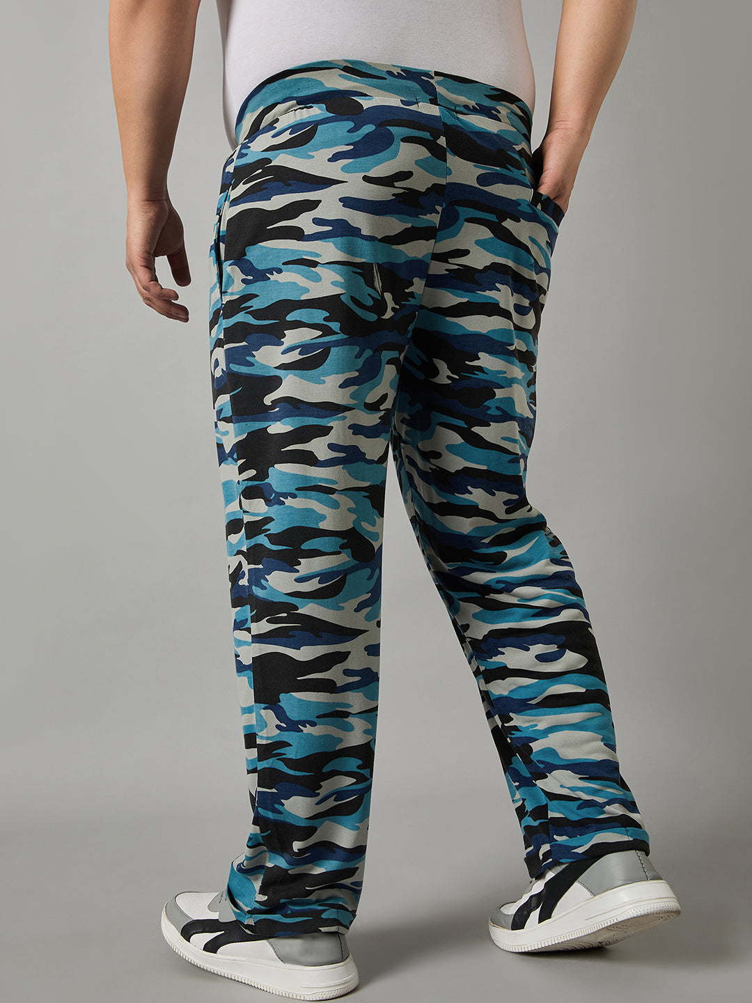 Austivo Printed Men Track Pants