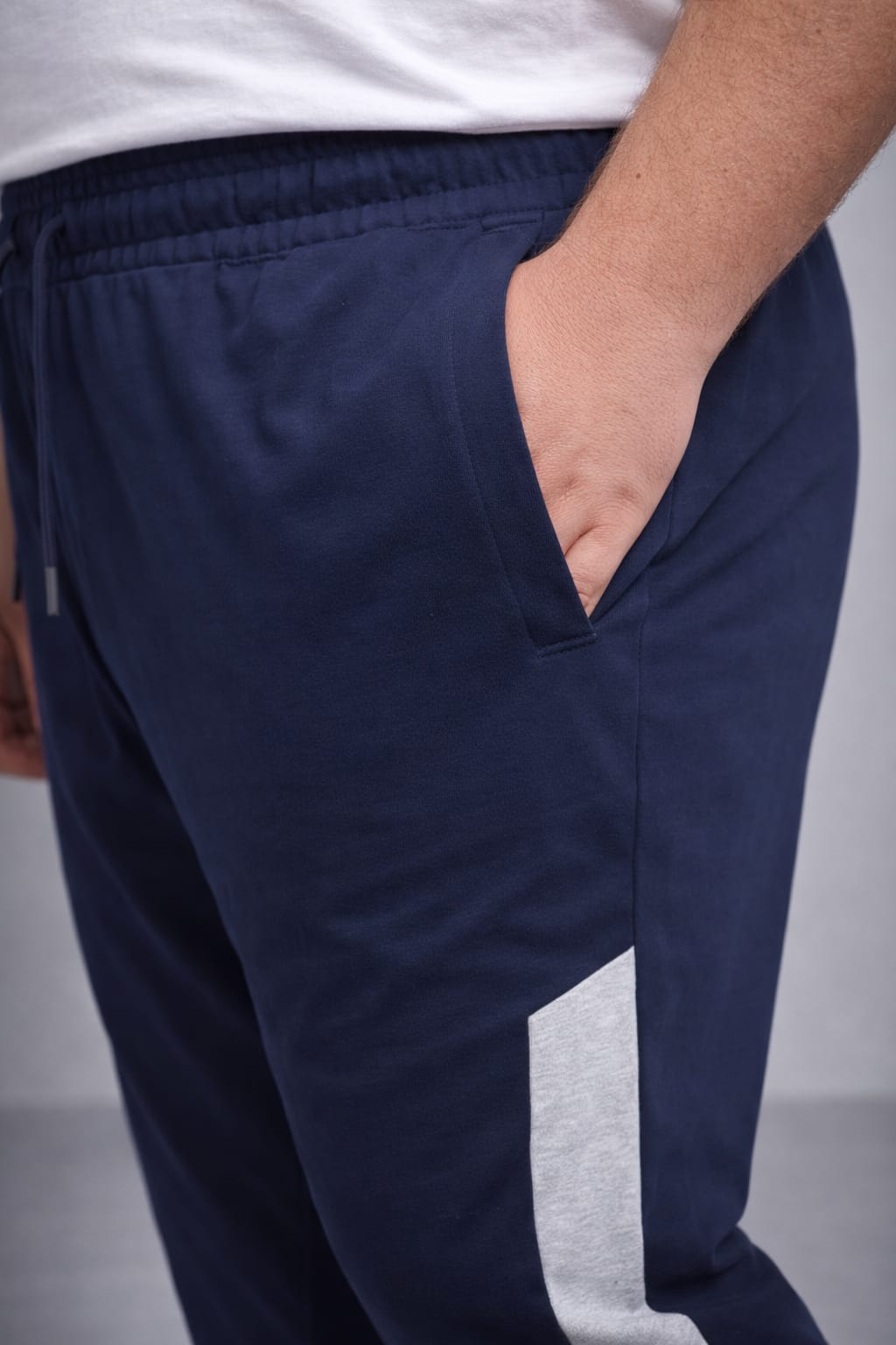 Austivo Men Track Pants