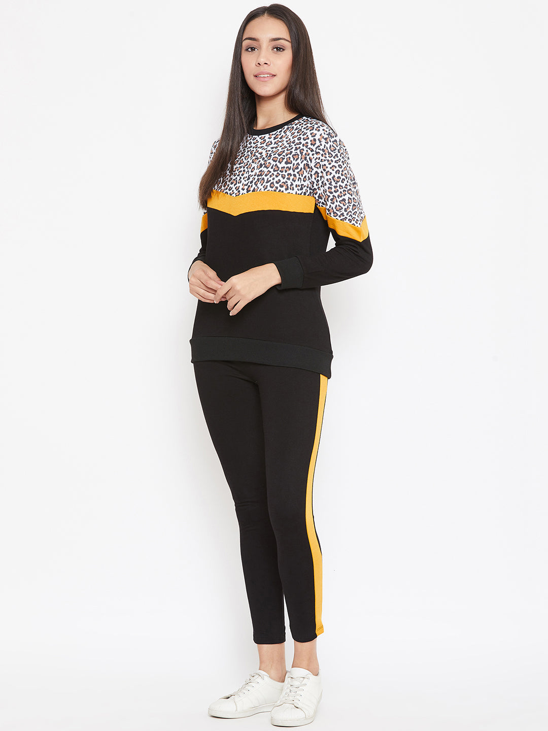 Austin Wood Women'sBlack Full Sleeves Colorblocked Round Neck Tracksuit